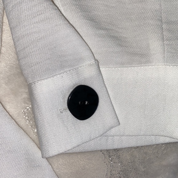 Vince Camuto Blouse - BRAND NEW!! - Picture 4 of 5